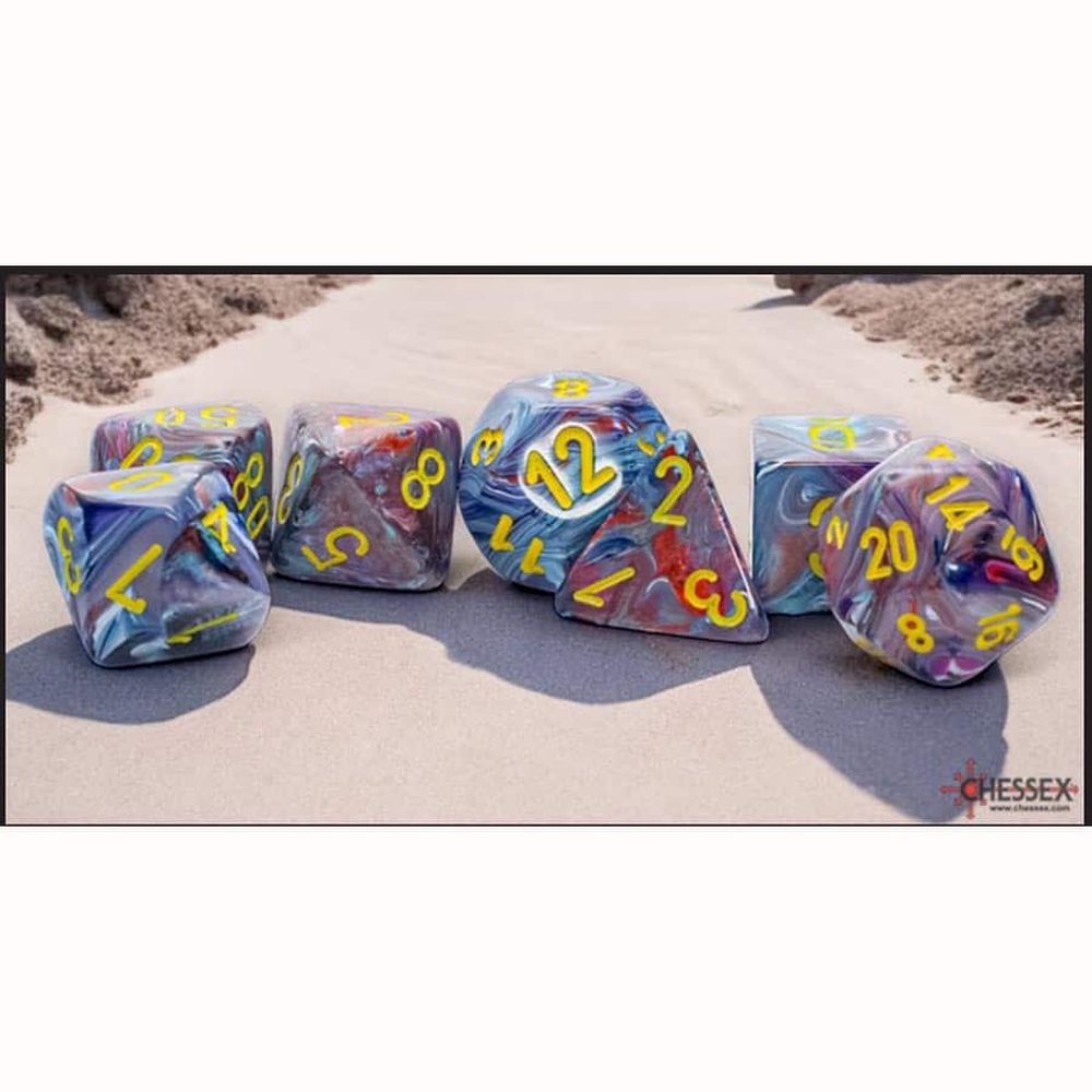 PREORDER CHX 22450 Festive Mosaic/yellow Mega-hedral 7-Die Set