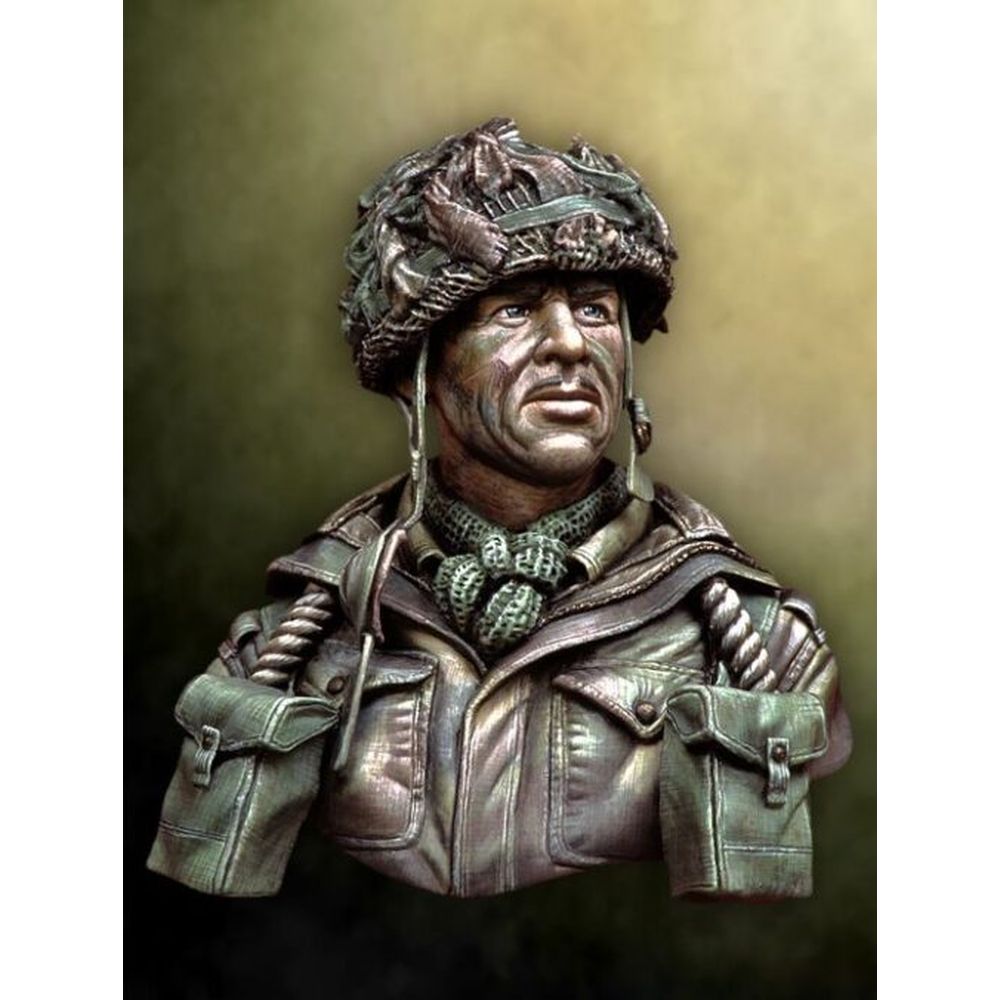 PREORDER Pegaso Models - British Paratrooper Bust 200mm