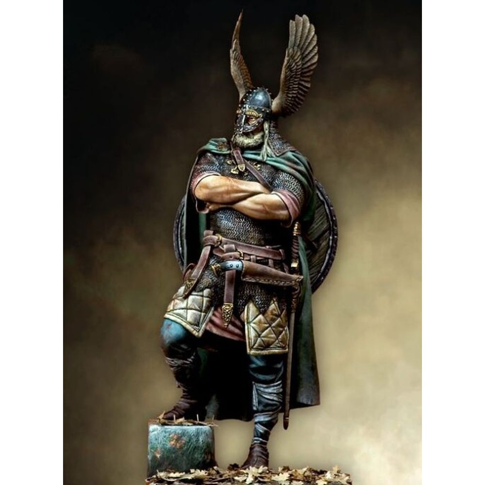 PREORDER Pegaso Models - Viking Chief 90mm on foot CLASSICS