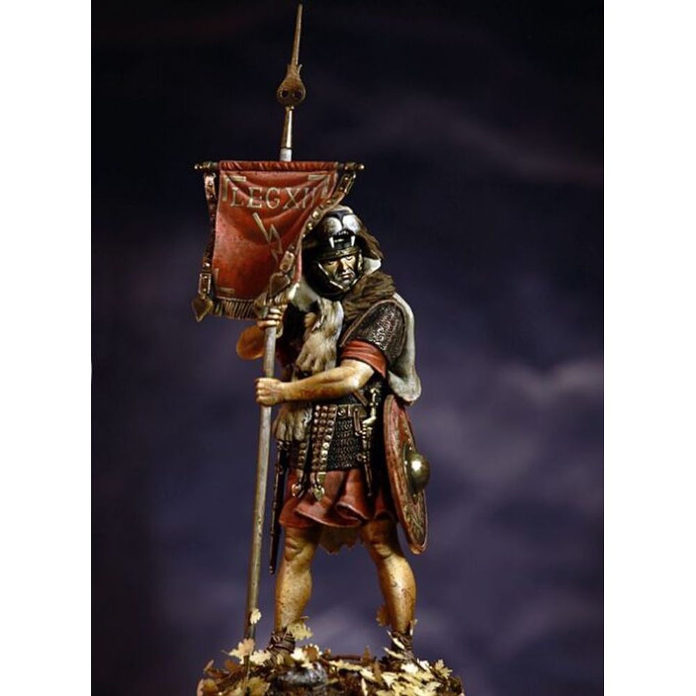 PREORDER Pegaso Models - Vexillifer 75mm on foot CLASSICS