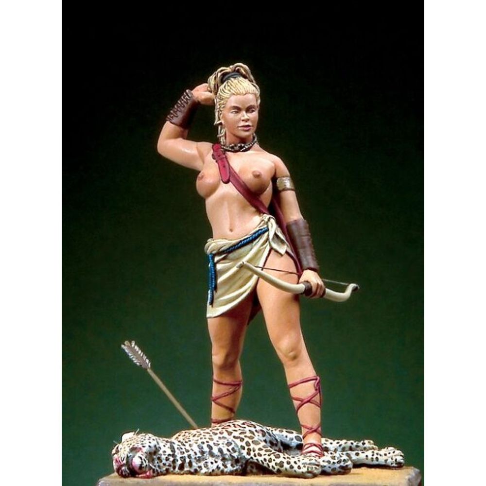 PREORDER Pegaso Models - Diana Venatrix 54mm on foot CLASSICS