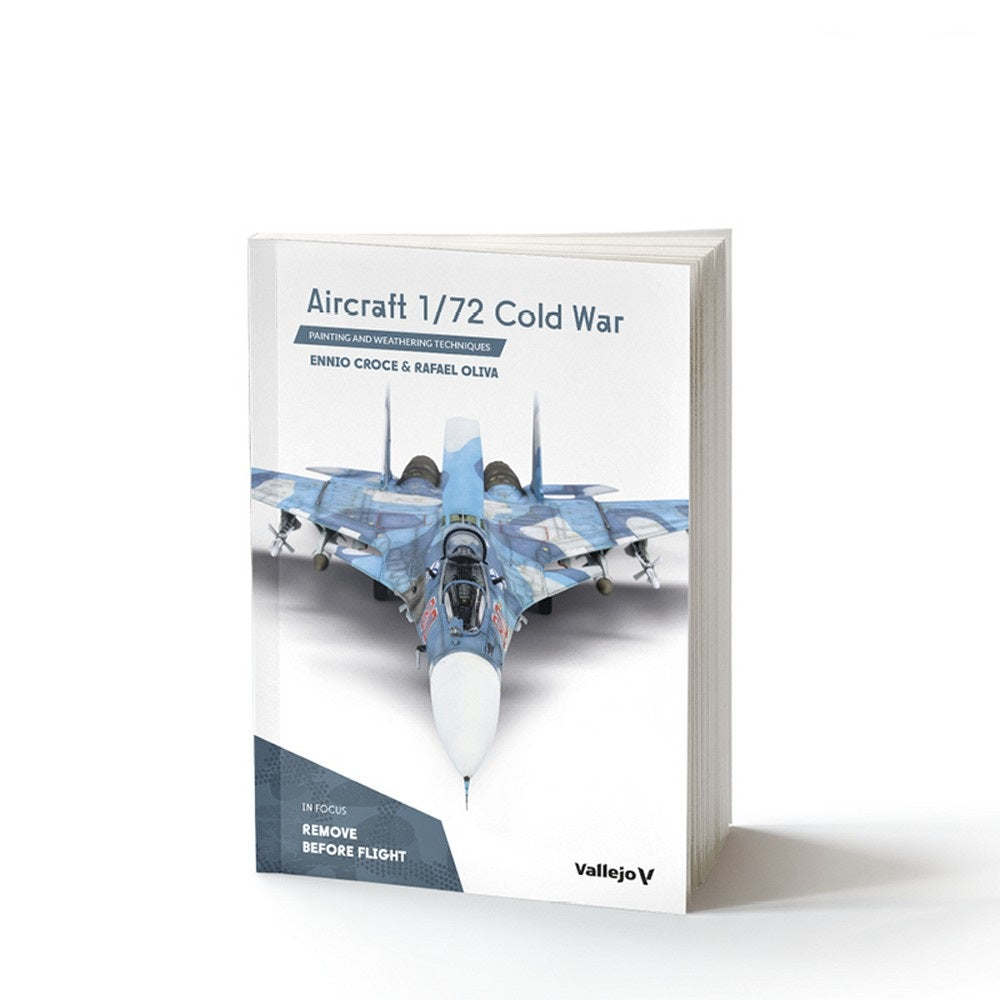 PREORDER Vallejo - Book - Aircraft 1/72 Cold War