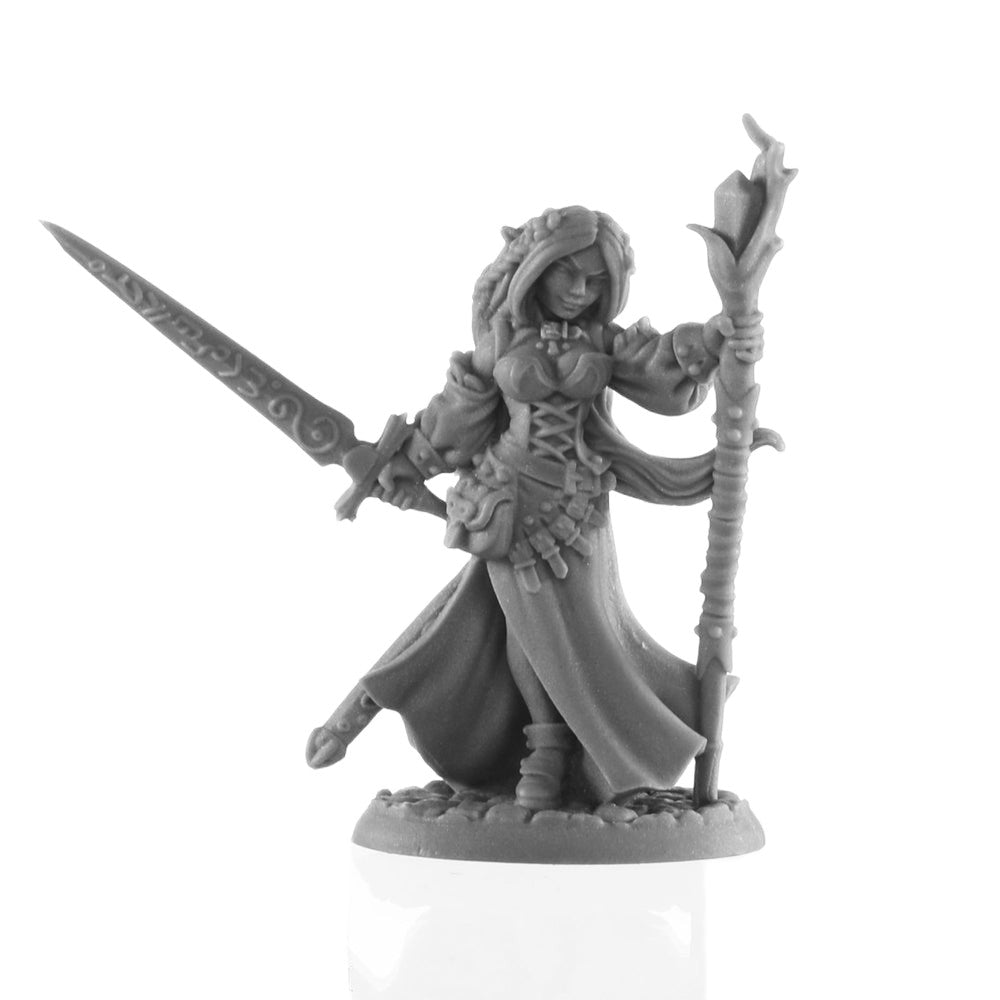 PREORDER Reaper: Bones USA Reaper Legends: Lysette - Elven Mage (Plastic)