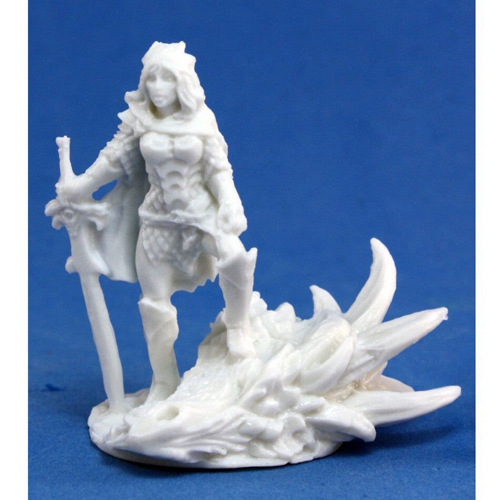 PREORDER Reaper: Bones Classic: Janan - Female Dragon Slayer (Plastic)