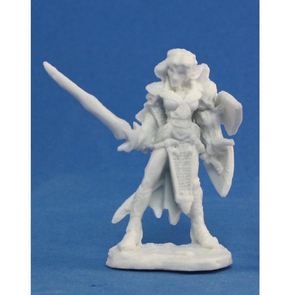 PREORDER Reaper: Bones Classic: Aviriel Tellerion - Female Elf (Plastic)