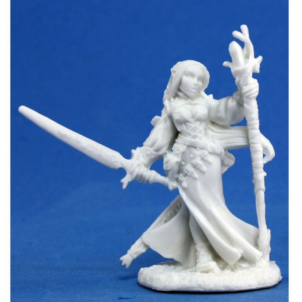 PREORDER Reaper: Bones Classic: Lysette - Female Elf (Plastic)