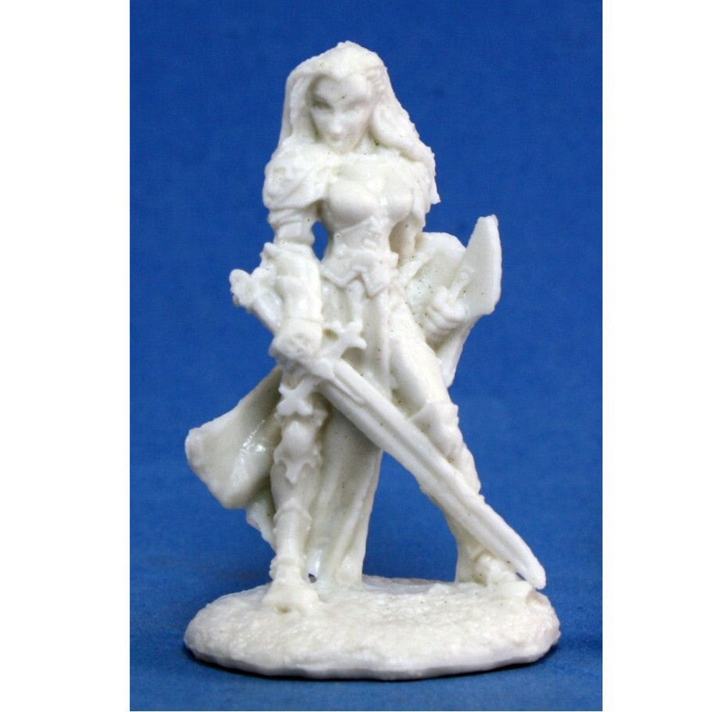 PREORDER Reaper: Bones Classic: Finari - Female Paladin (Plastic)