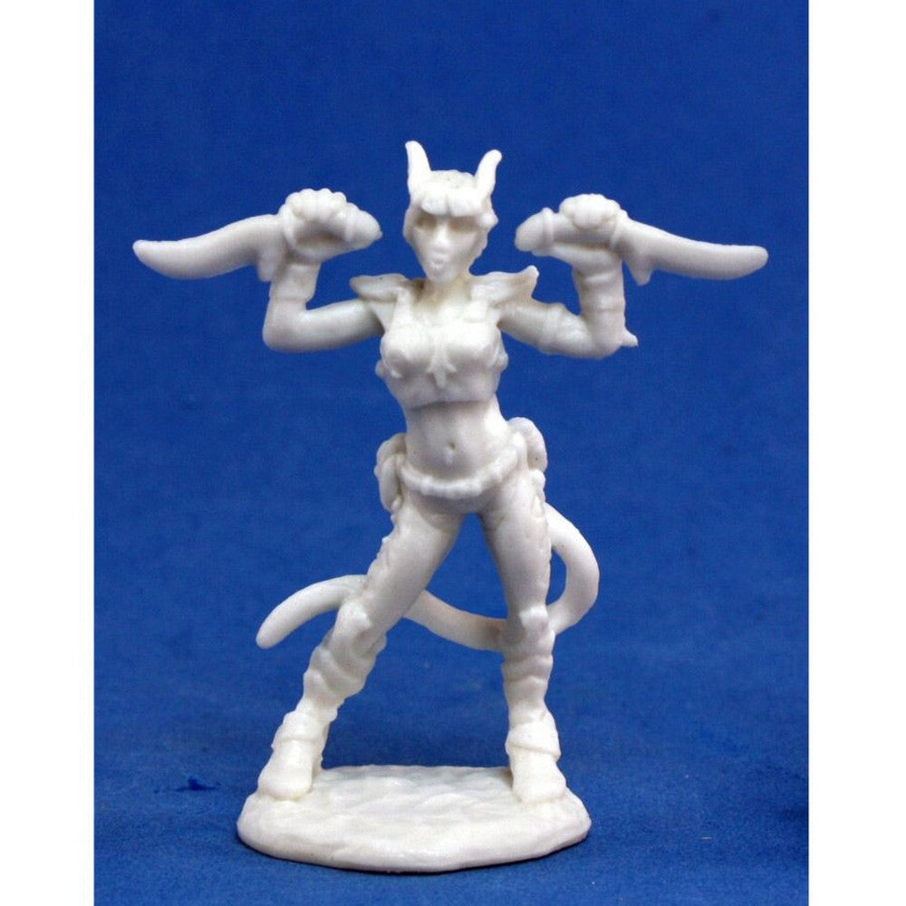 PREORDER Reaper: Bones Classic: Tiviel - Hellborn Rogue (Plastic)