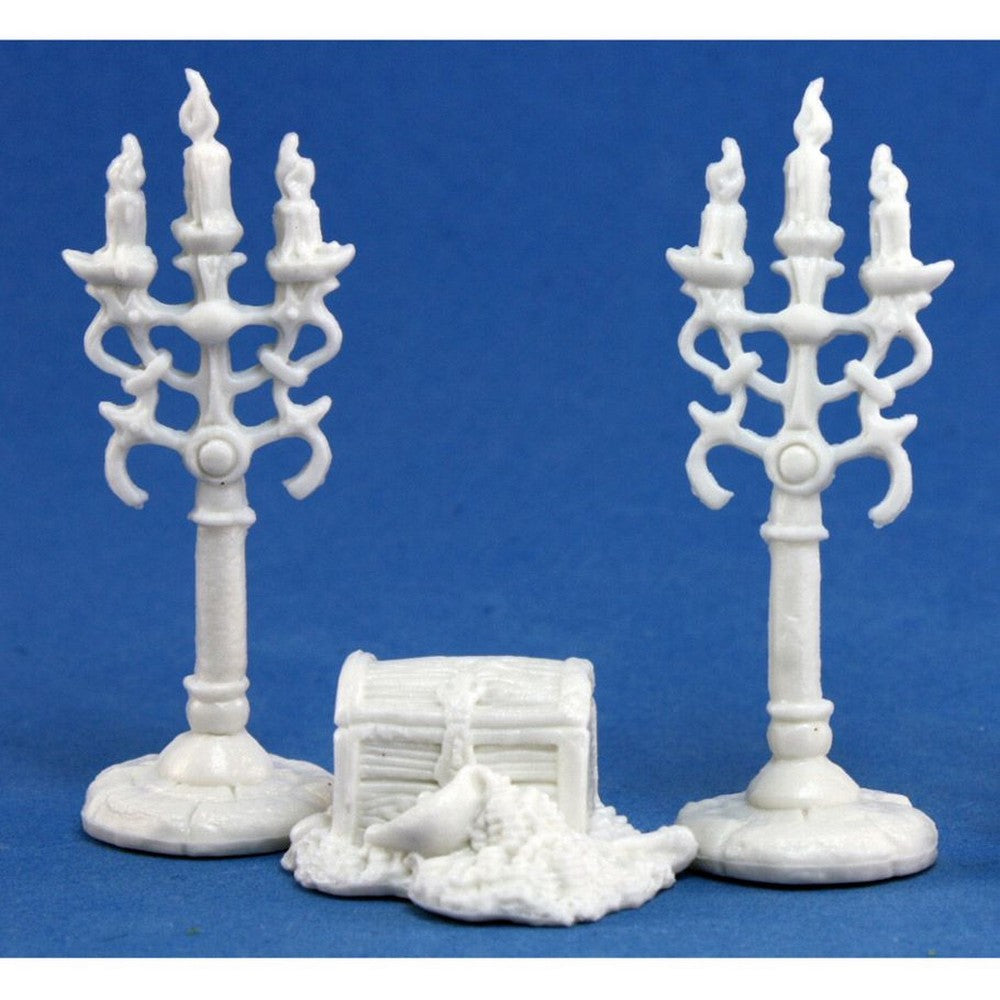 PREORDER Reaper: Bones Classic: Treasure Pile &amp; Candelabra (Plastic)