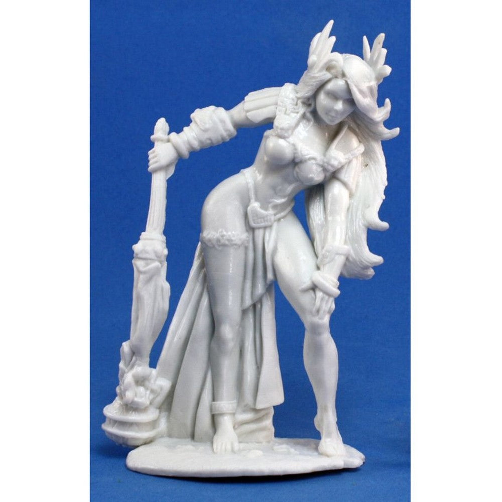 PREORDER Reaper: Bones Classic: Yephima - Female Cloud Giant (Plastic)