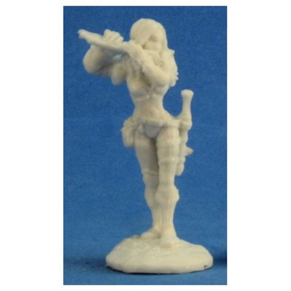 PREORDER Reaper: Bones Classic: Anwyn - Female Bard (Plastic)