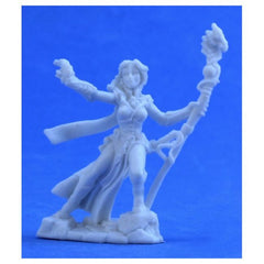 PREORDER Reaper: Bones Classic: Andriessa - Female Wizard (Plastic)