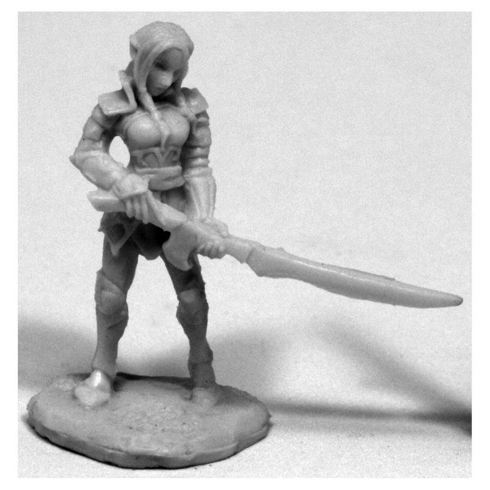 PREORDER Reaper: Bones Classic: Fiara - Elf Heroine (Plastic)