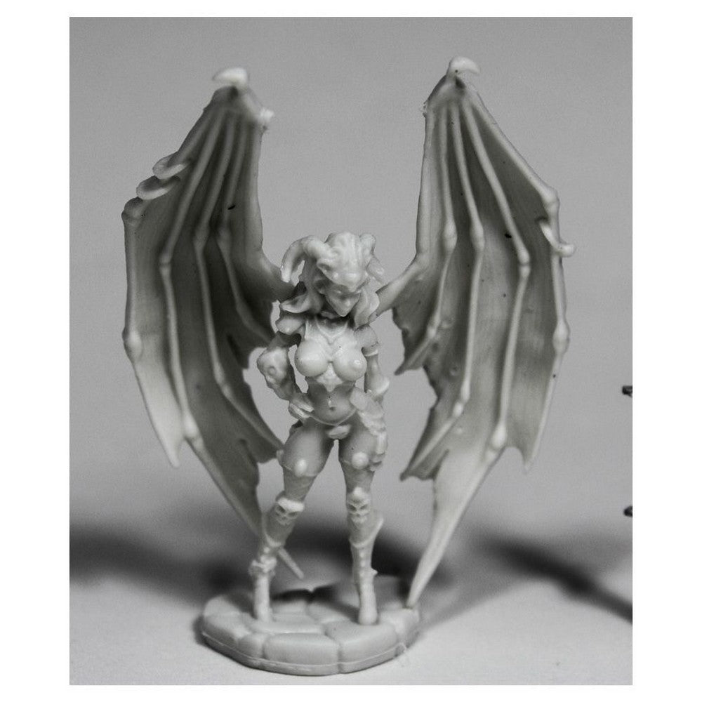 PREORDER Reaper: Bones Classic: Eilluvasheth - Succubus Queen (Plastic)