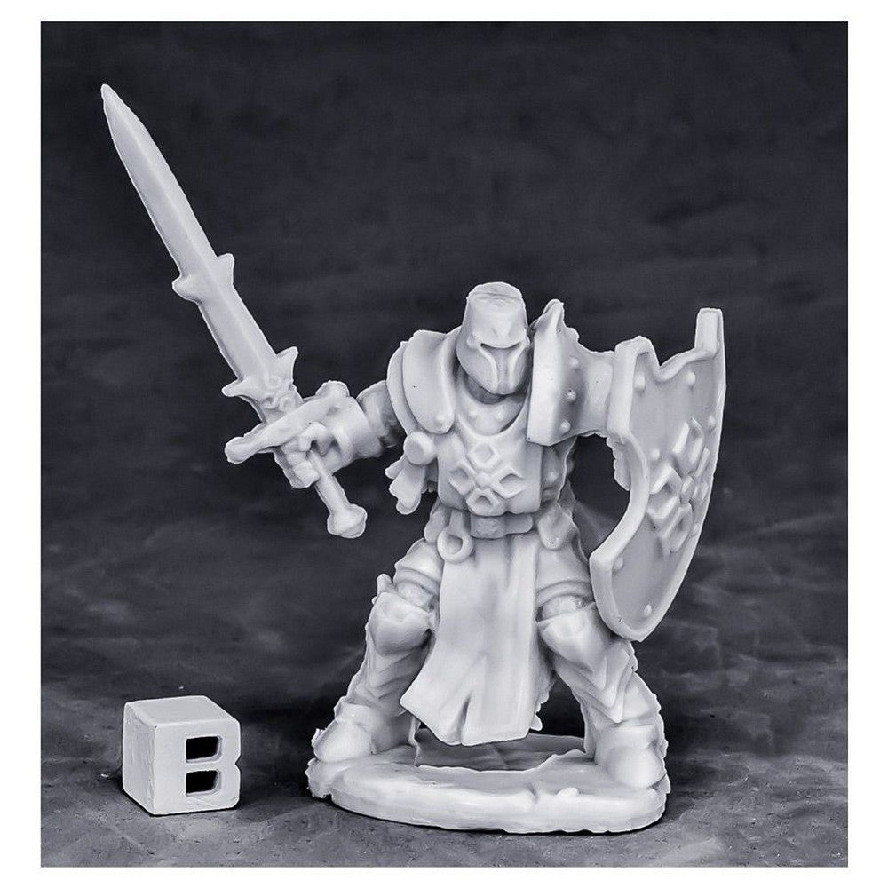 PREORDER Reaper: Bones Classic: Crusader Champion (Attacking) (Plastic)