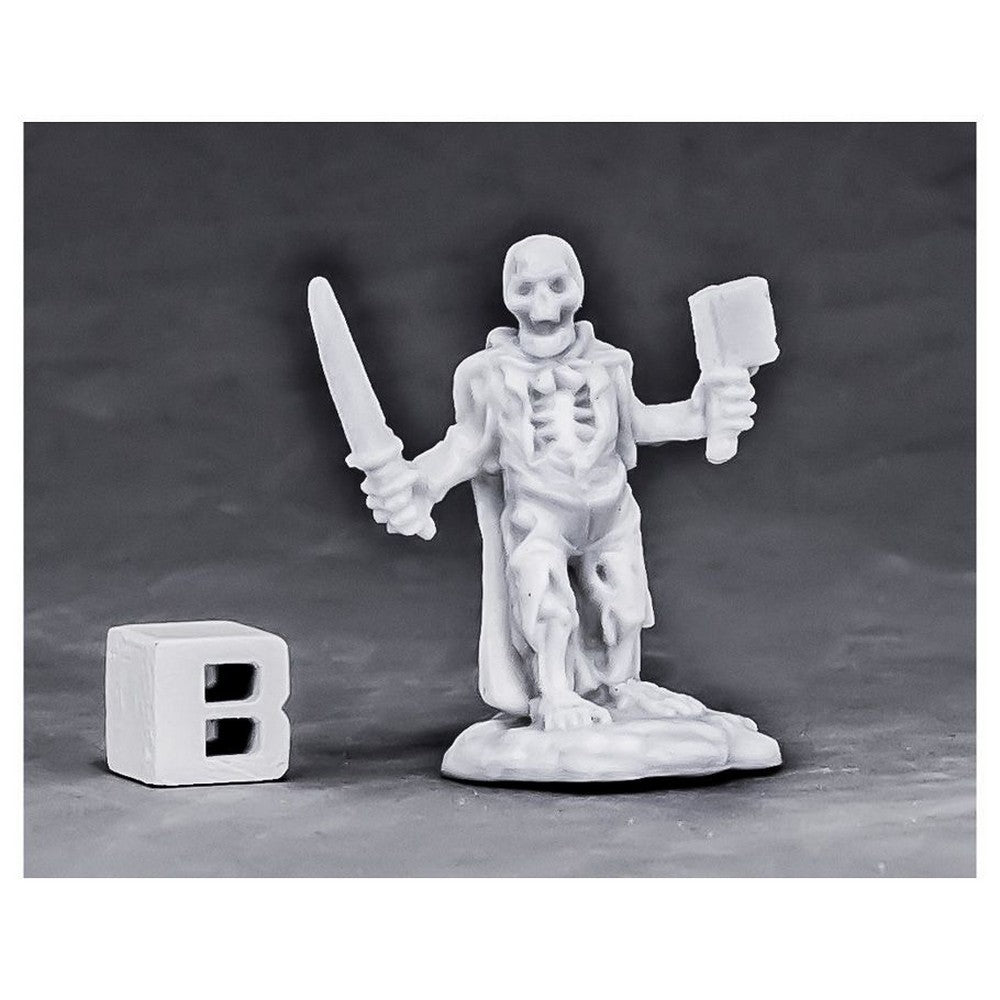 PREORDER Reaper: Bones Classic: Undead Halfling Rogue (Plastic)