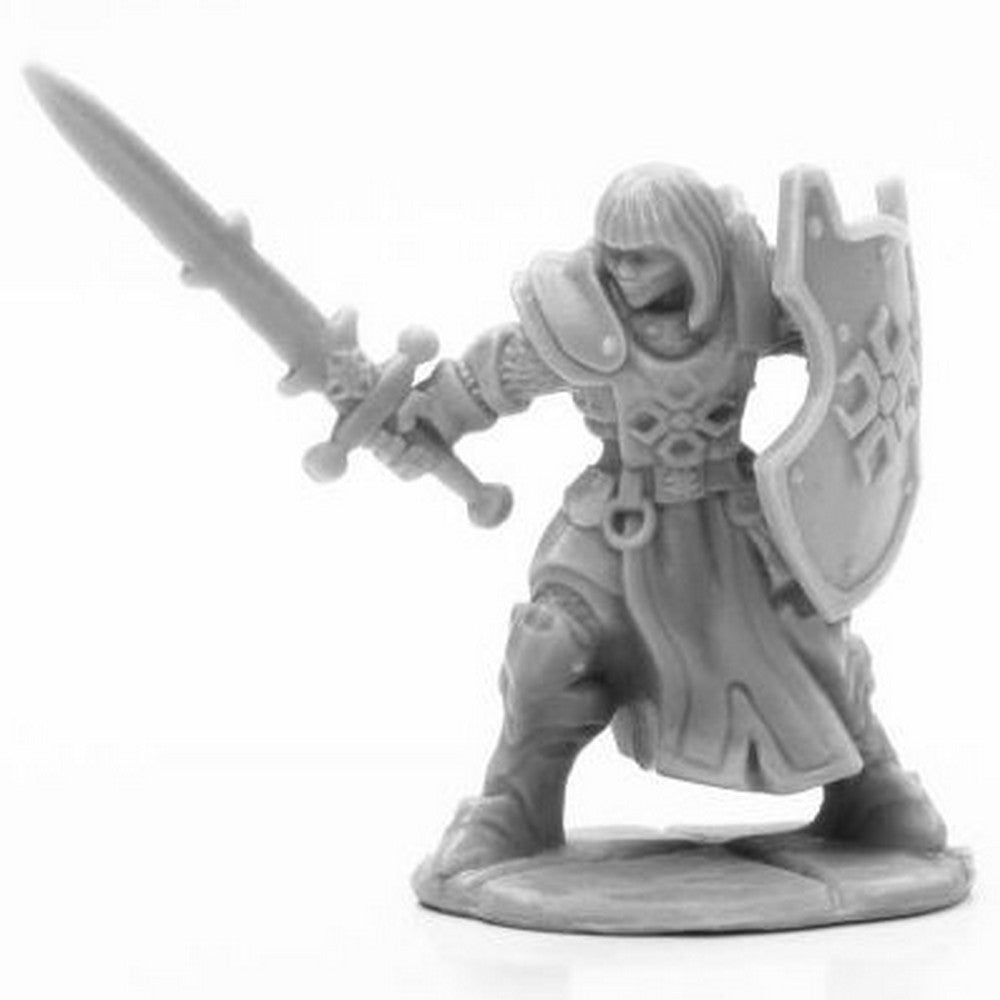 PREORDER Reaper: Bones Classic: Ava Justinia - Female Templar (Plastic)