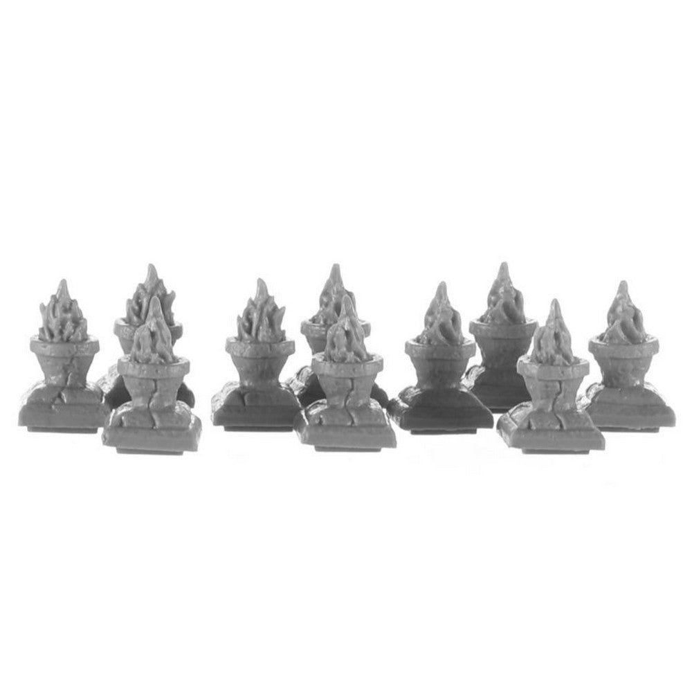 PREORDER Reaper: Bones Classic: Graveyard Finial: Braziers (10) (Plastic)