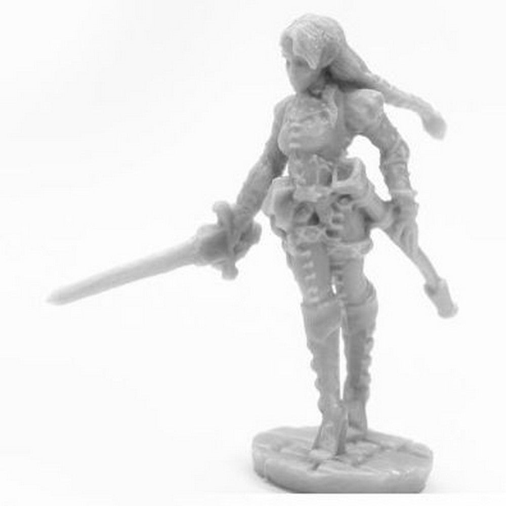 PREORDER Reaper: Bones Classic: Bryn - Half Elf Rogue (Plastic)