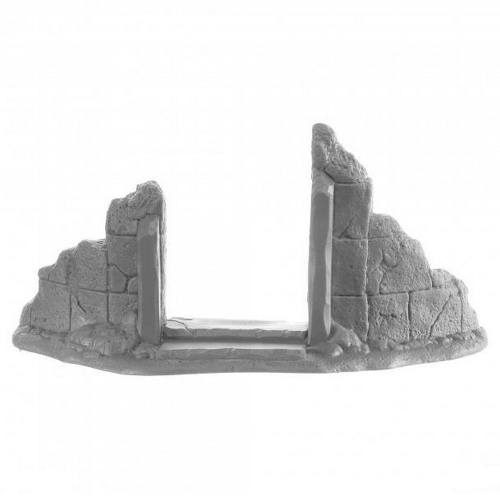 PREORDER Reaper: Bones Classic: Ruined Doorway (Plastic)