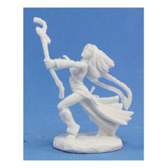 PREORDER Reaper: Pathfinder Bones: Seoni - Iconic Sorceress (Plastic)