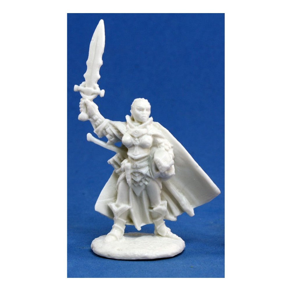 PREORDER Reaper: Pathfinder Bones: Seelah - Iconic Paladin (Plastic)