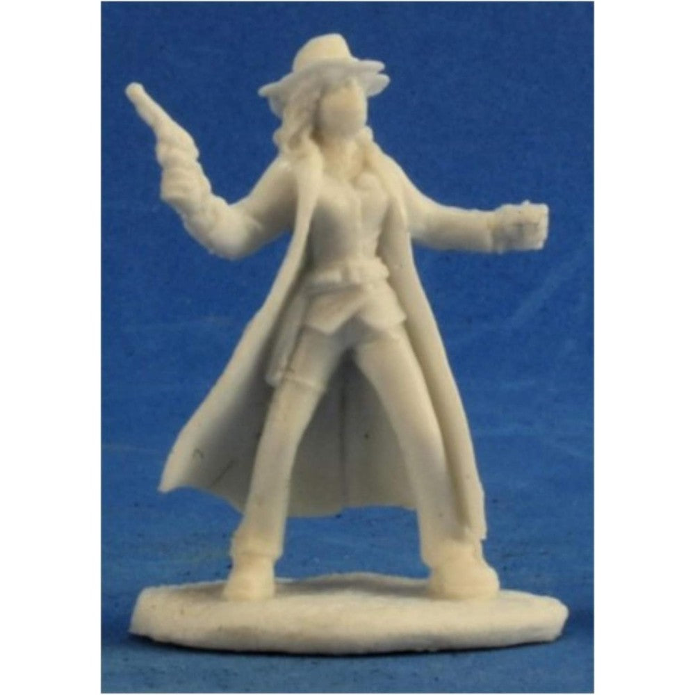 PREORDER Reaper: Savage Worlds: Texas Ranger Female (Plastic)