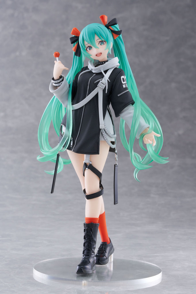 PREORDER Hatsune Miku Figure Fashion Punk Version