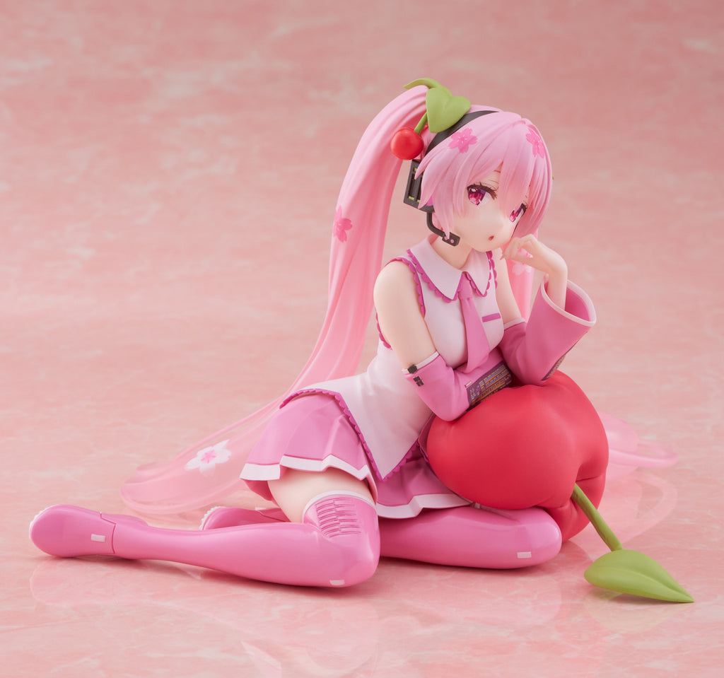 PREORDER Sakura Miku Desktop Cute Figure (Cherry Cushion Version)