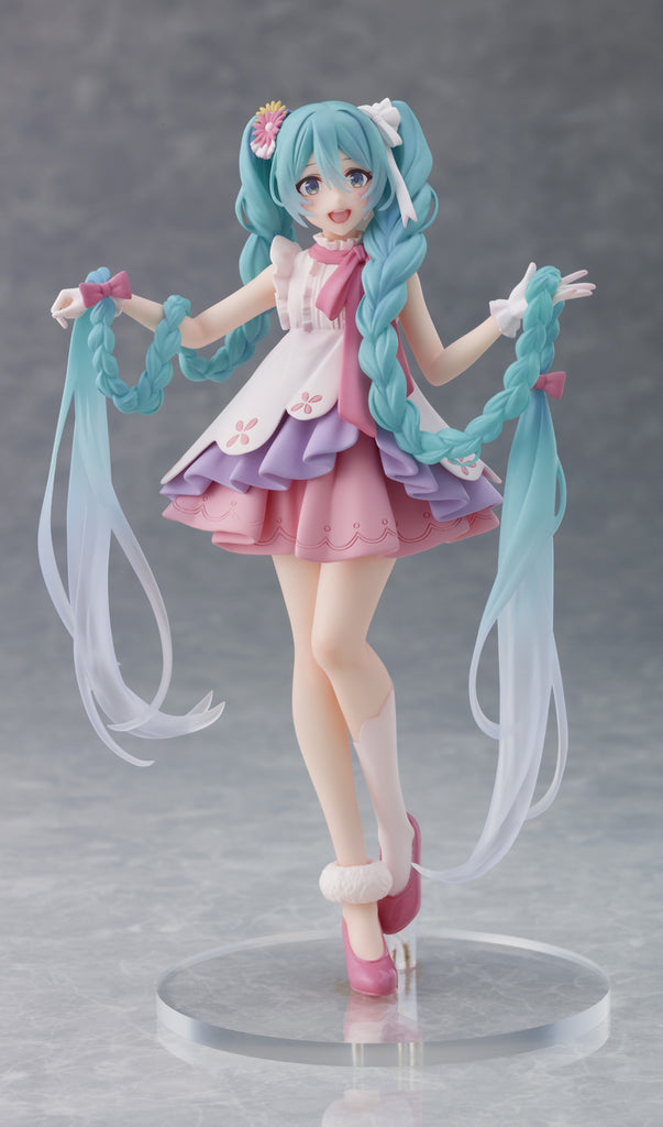 PREORDER Hatsune Miku Wonderland Rapunzel Figure