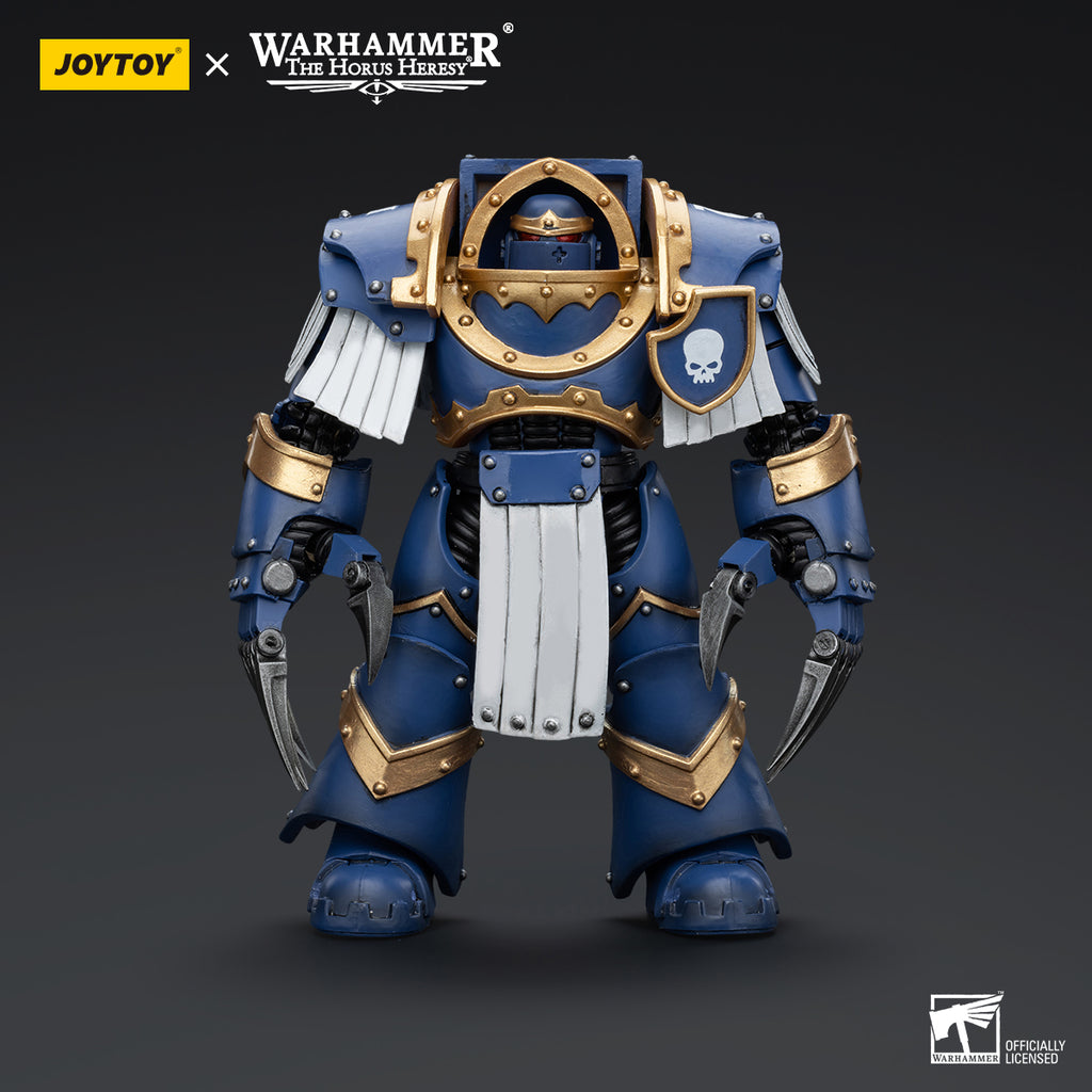 PREORDER Warhammer Collectibles: 1/18 Scale Ultramarines Cataphractii Terminator Squad Sergeant with Claws