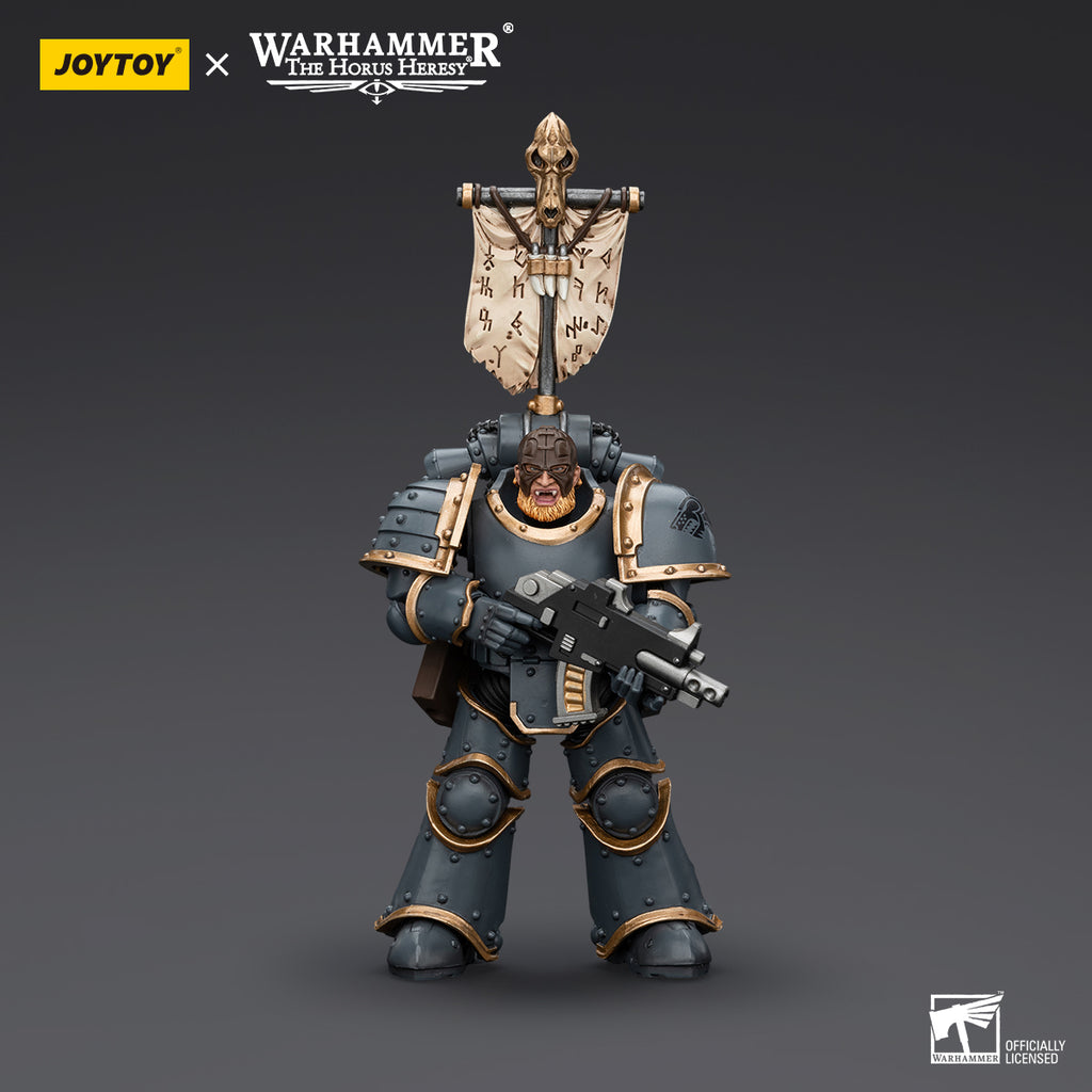 PREORDER Warhammer Collectibles: 1/18 Scale Space Wolves Grey Slayer Pack Grey Slayer With Legion Vexilla