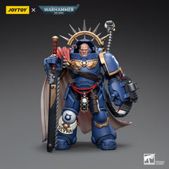 Warhammer Collectibles: 1/18 Scale Ultramarines Captain in Gravis Armour