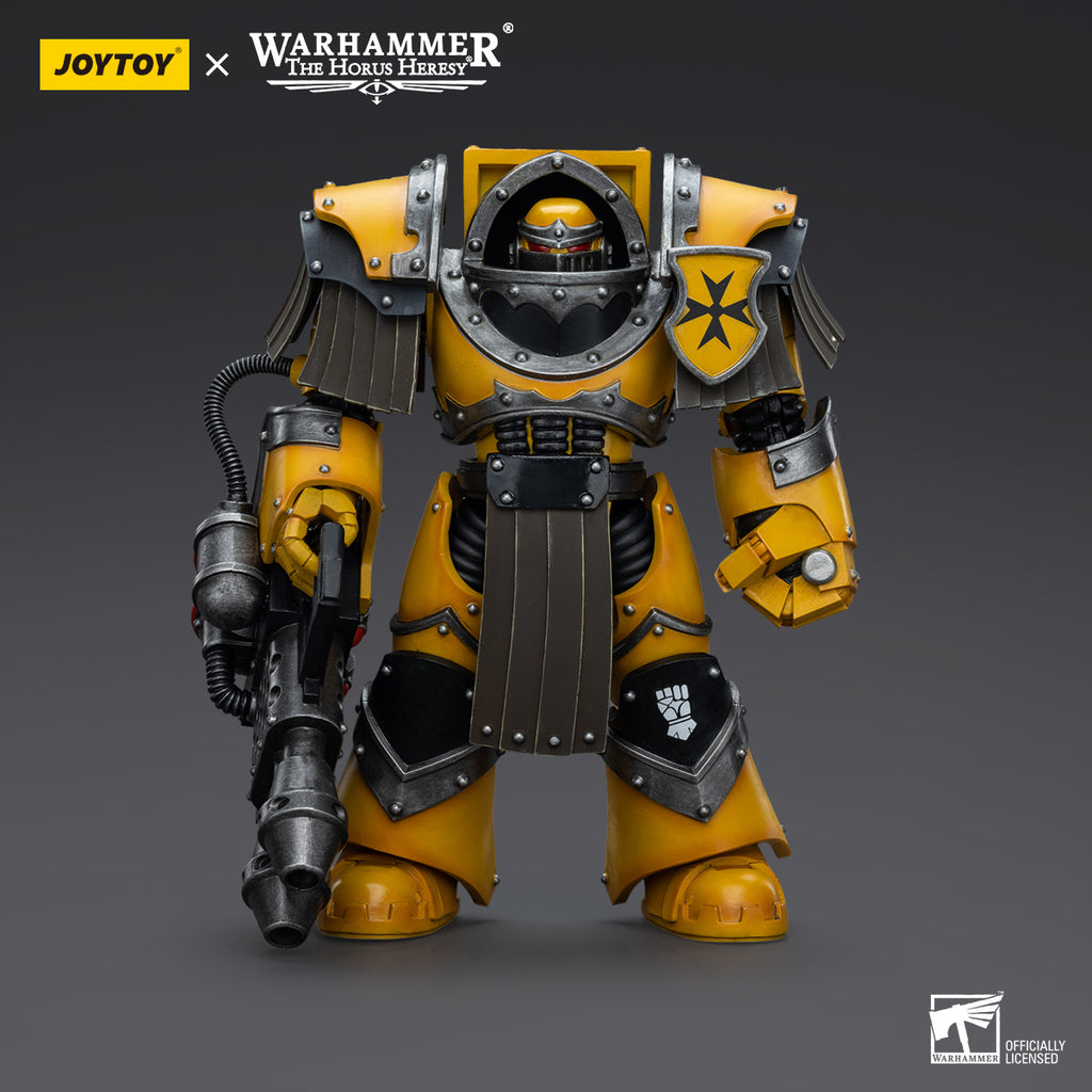PREORDER Warhammer Collectibles: 1/18 Scale Imperial Fists Legion Cataphractii Terminator Squad with Flamer
