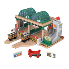 PREORDER Thomas and Friends - Wooden Railway - Knapford Station